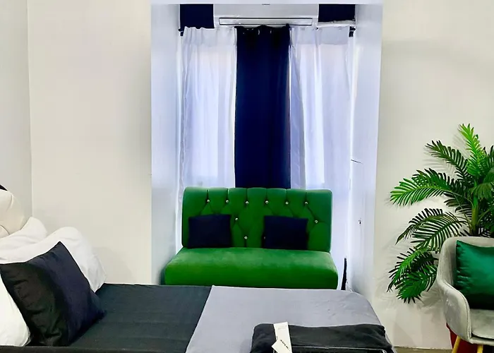 Elles Hangout Place * مانيلا